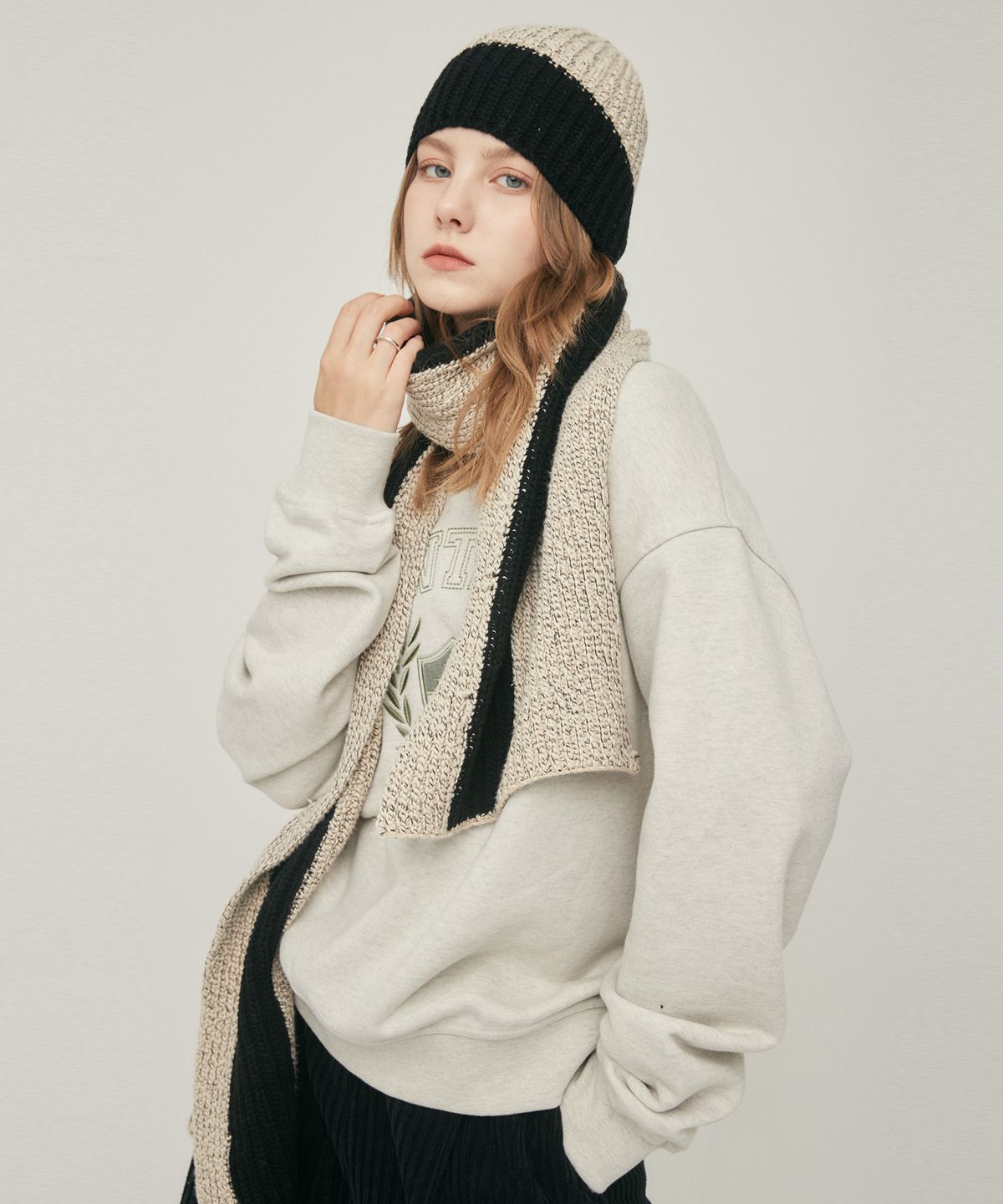 라티젠(LARTIGENT) LO COLOR BLOCK MUFFLER(BEIGE)