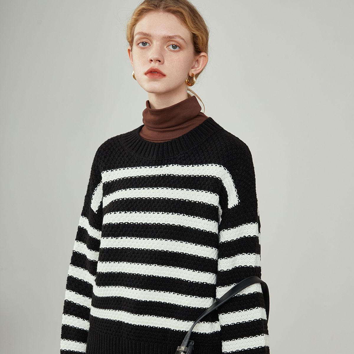웬스데이딜라잇(WEDNESDAY DELIGHT) Loose marine stripe sweater