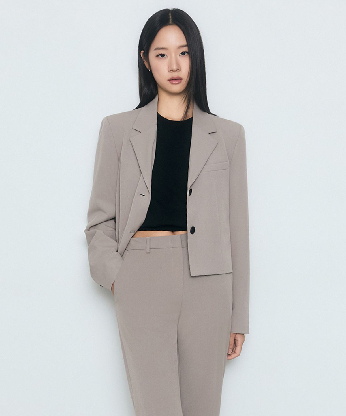 무신사 스탠다드 우먼(MUSINSA STANDARD WOMAN) 우먼즈 크롭 블레이저 [라이트 베이지]