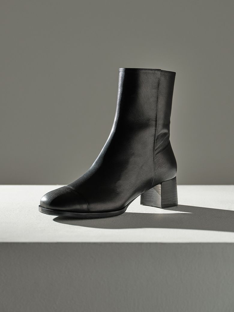 OVER THE ANKLE_BLACK
