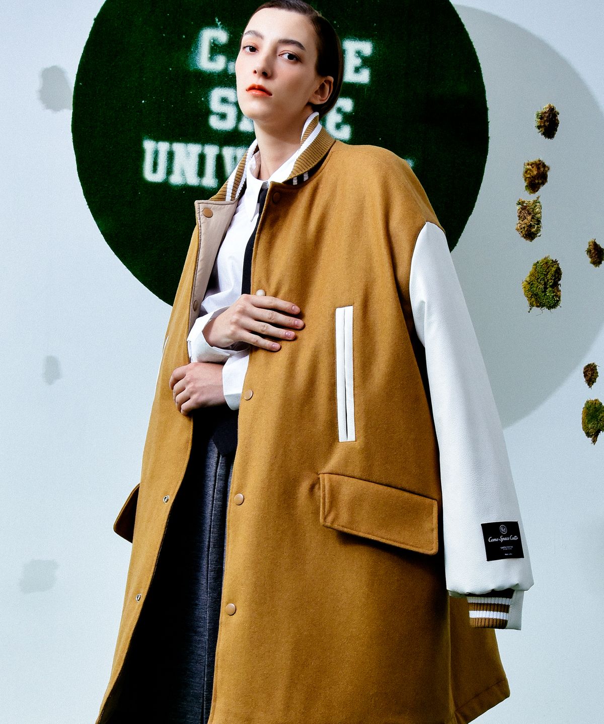 씨오엠이(COME) [UNISEX] Reversible Wool-Blend Varsity Coat (Brown)