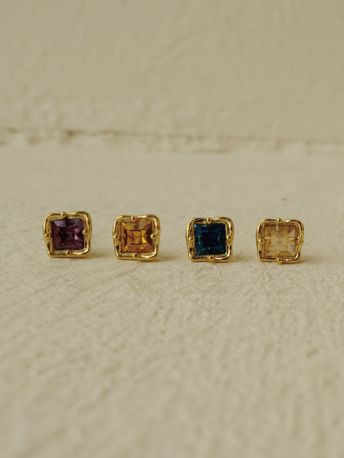 피오레(FIORE) melting square mini earring 낱개(1piece)