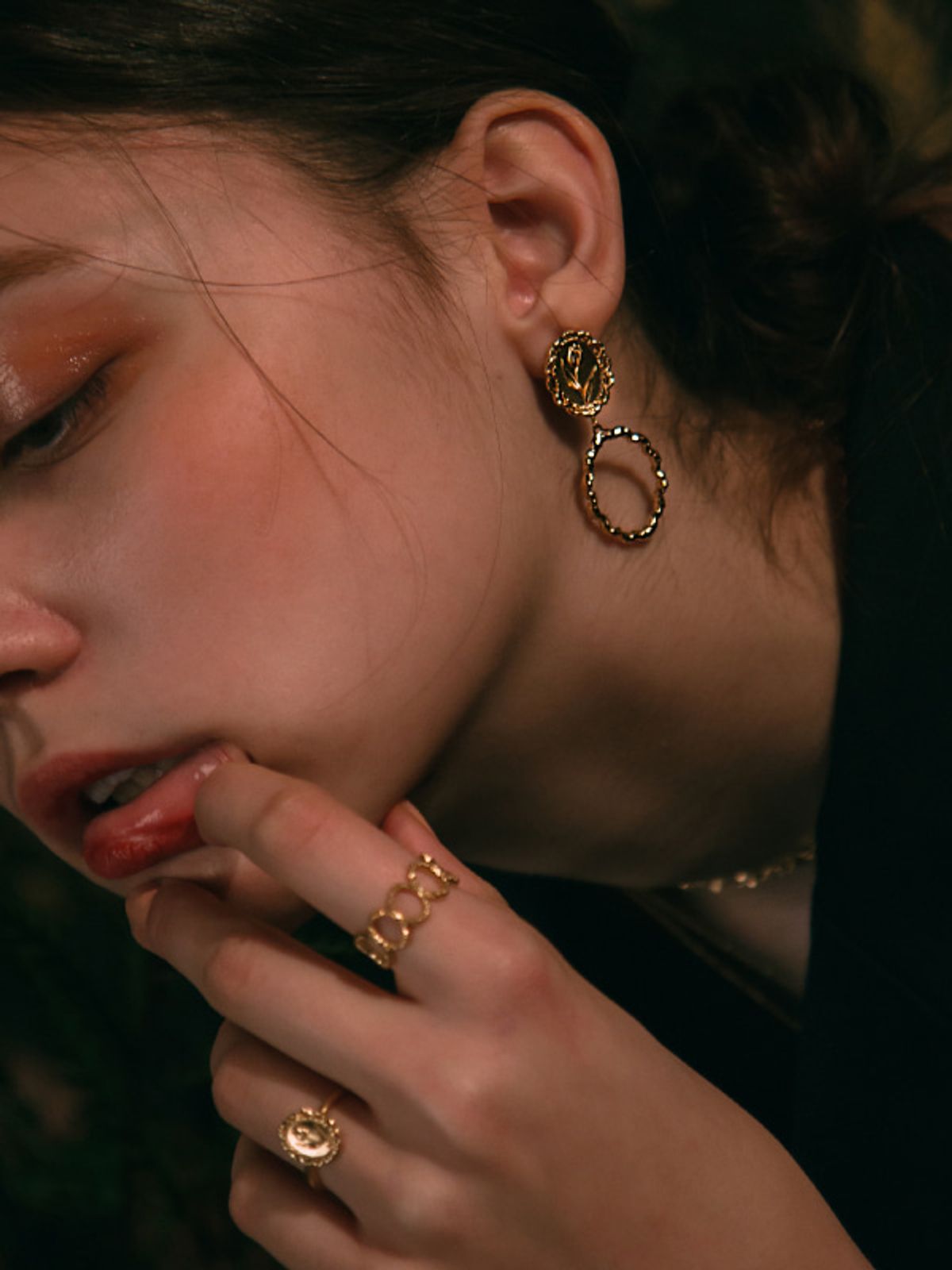 피오레(FIORE) tulip frame drop earring