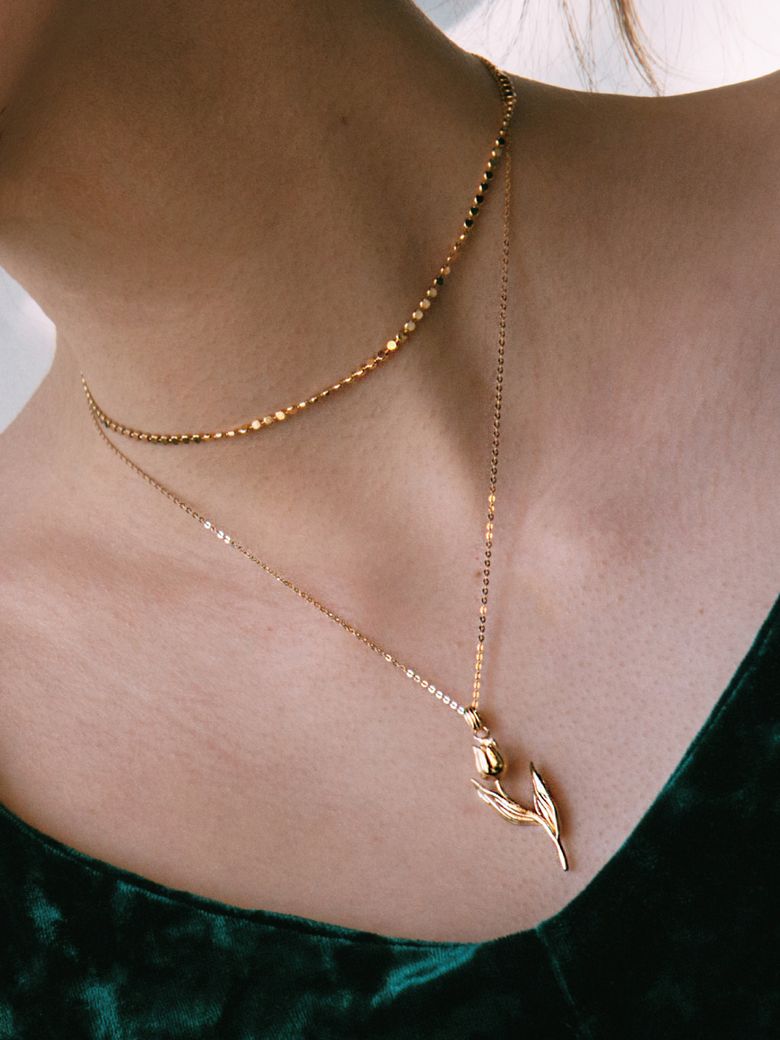 tulip necklace