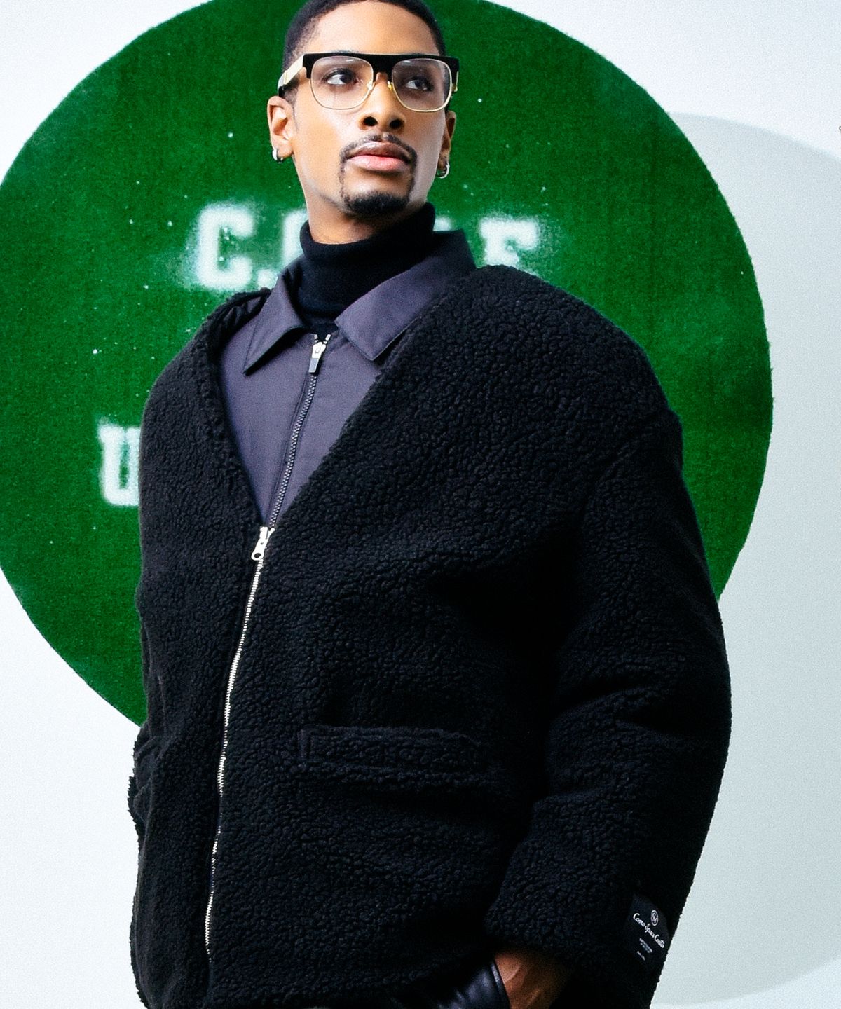 씨오엠이(COME) [UNISEX] Reversible Faux Fur Cardigan Coat (Black)