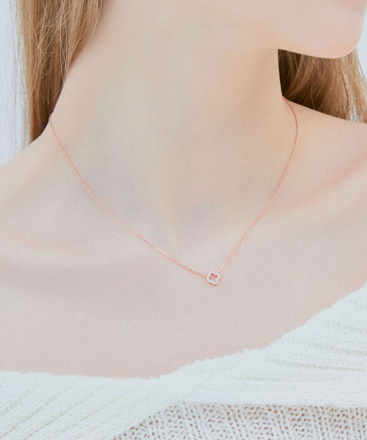 제이에스티나(JESTINA) LALA J 목걸이 (JJLJNQ1BF344SR420)