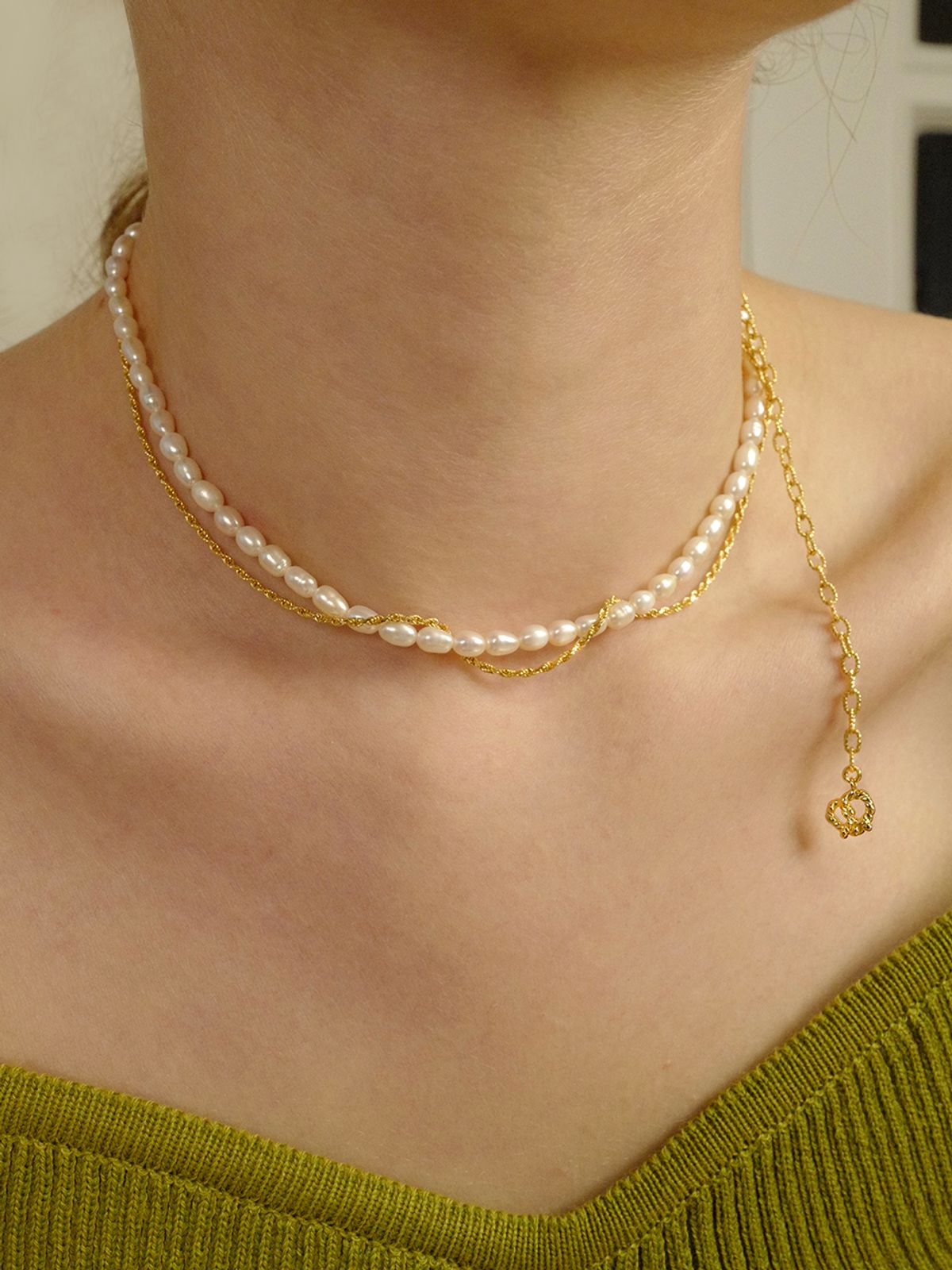피오레(FIORE) pretzel pearl choker