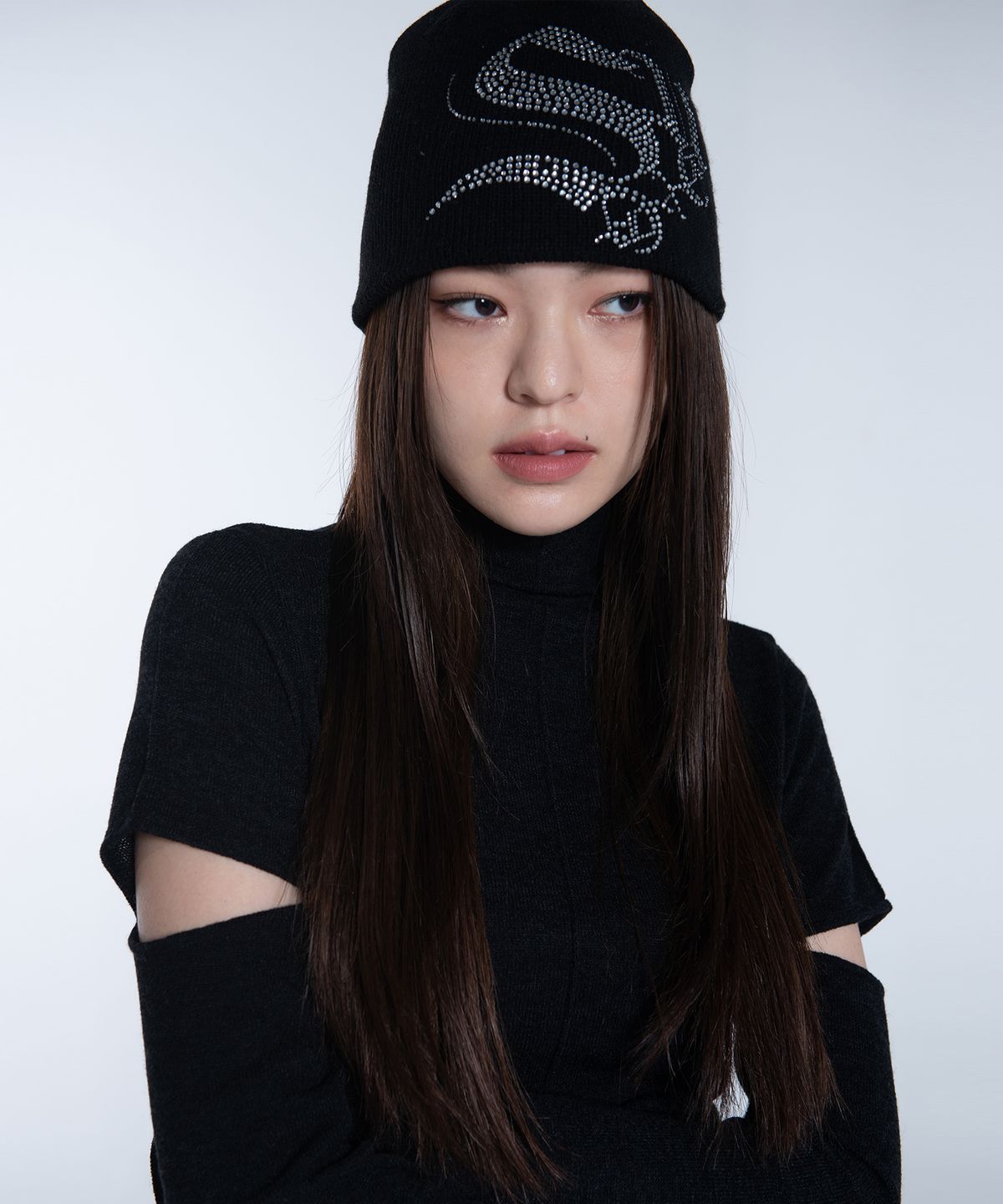 셋업이엑스이(SETUP-EXE) Crystal cubic logo Beanie [Black]