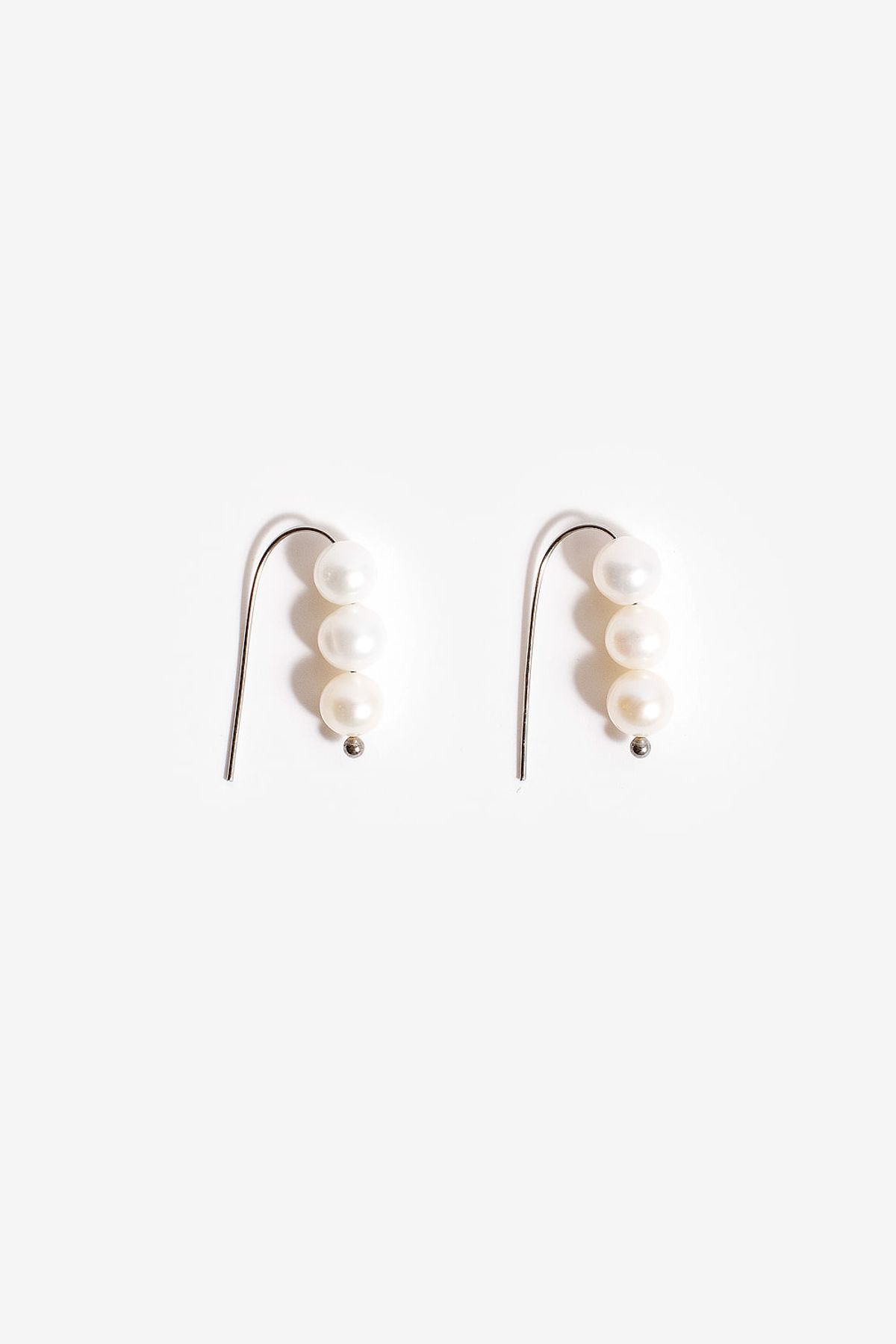 모드곤(MODGONE) 세 쌍둥이 담수진주 귀걸이 Triplet Fresh Water Pearls earring