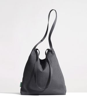 무심한듯 박시한 쇼퍼백 53 소프트 골지 - black