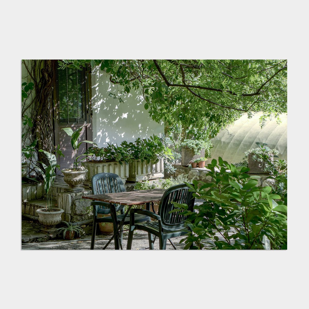 멜팅스튜디오(MELTING STUDIO) 나의 유럽 모먼트 여행 액자 인테리어 포스터 / 25번 Green yard Austria