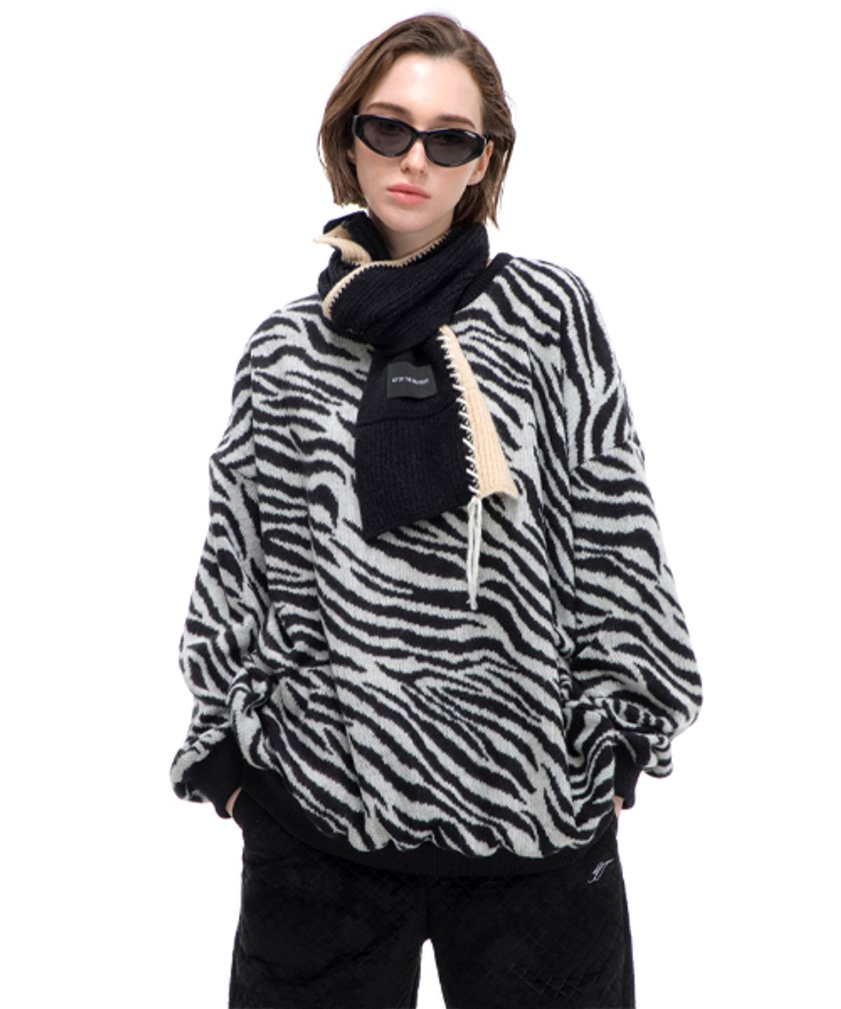 그레이티스트(THE GREATEST) Zebra Knit TEE