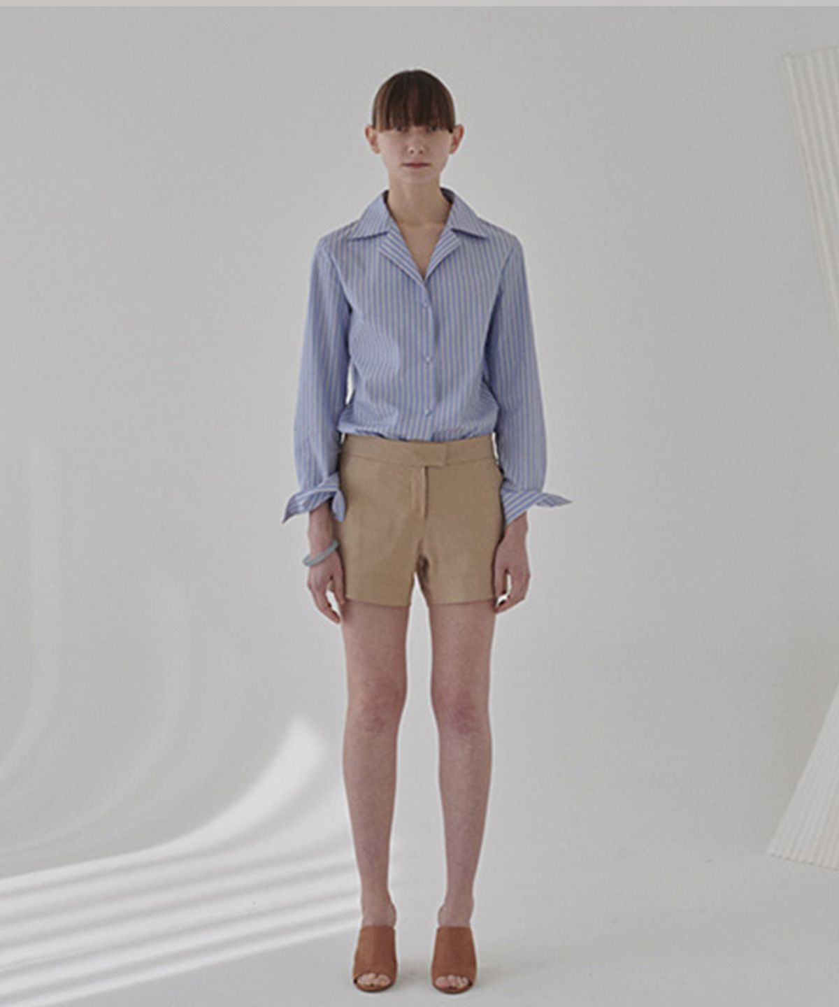 수수무(SUSUMU) CHRIS SHORTS - CAMEL