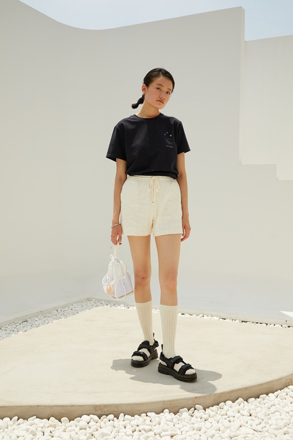 수수무(SUSUMU) HANGANG TEE - BLACK HOLE