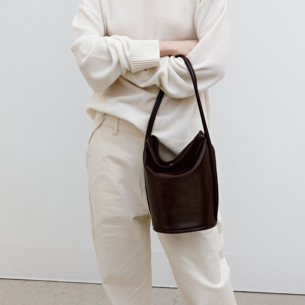 MUSINSA | YEOMIM beaker bag (crinkle brown)