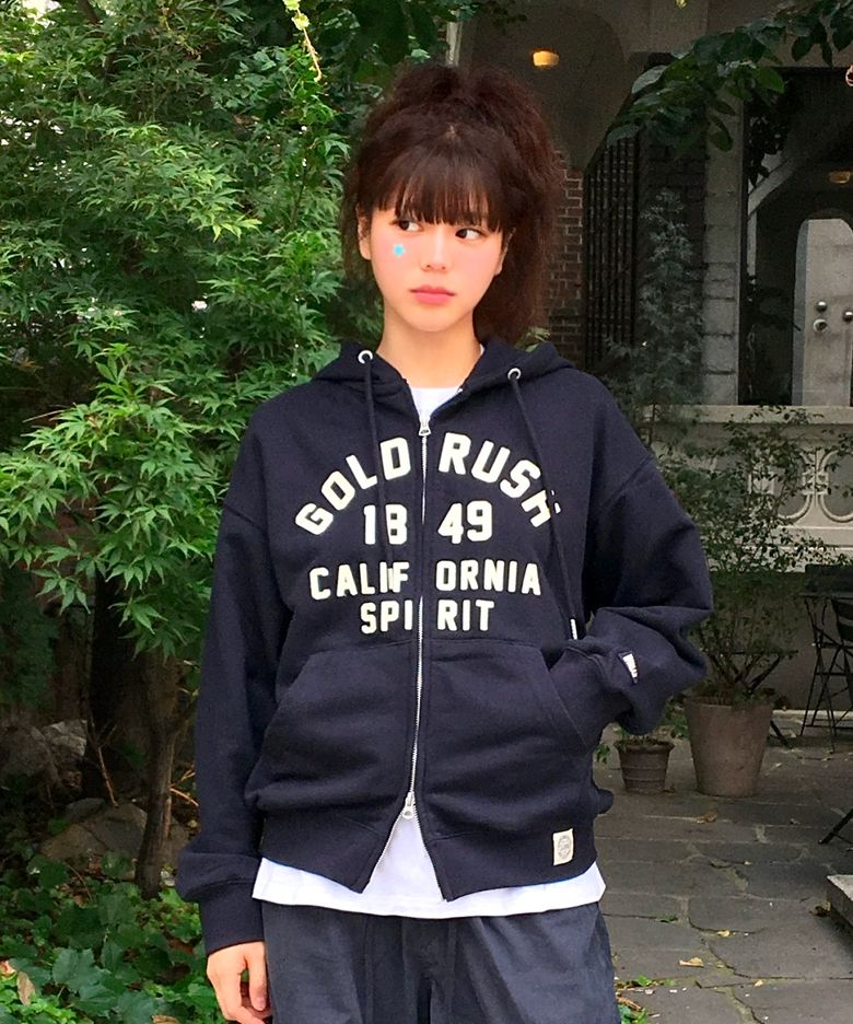 Signature Patch Hood Zip-up / WHMZG4911U