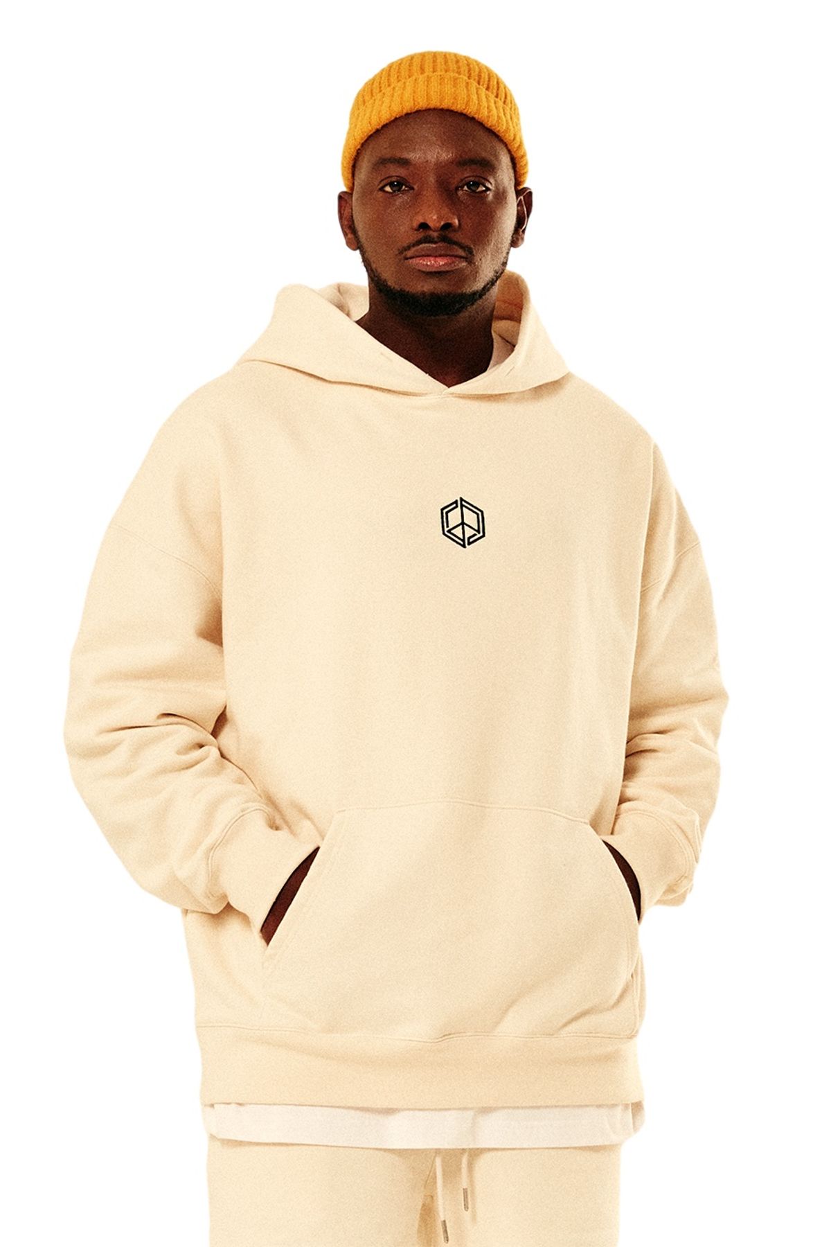 피스오브올데이(PEACE OF ALL DAY) Symbol Hoodie Cream