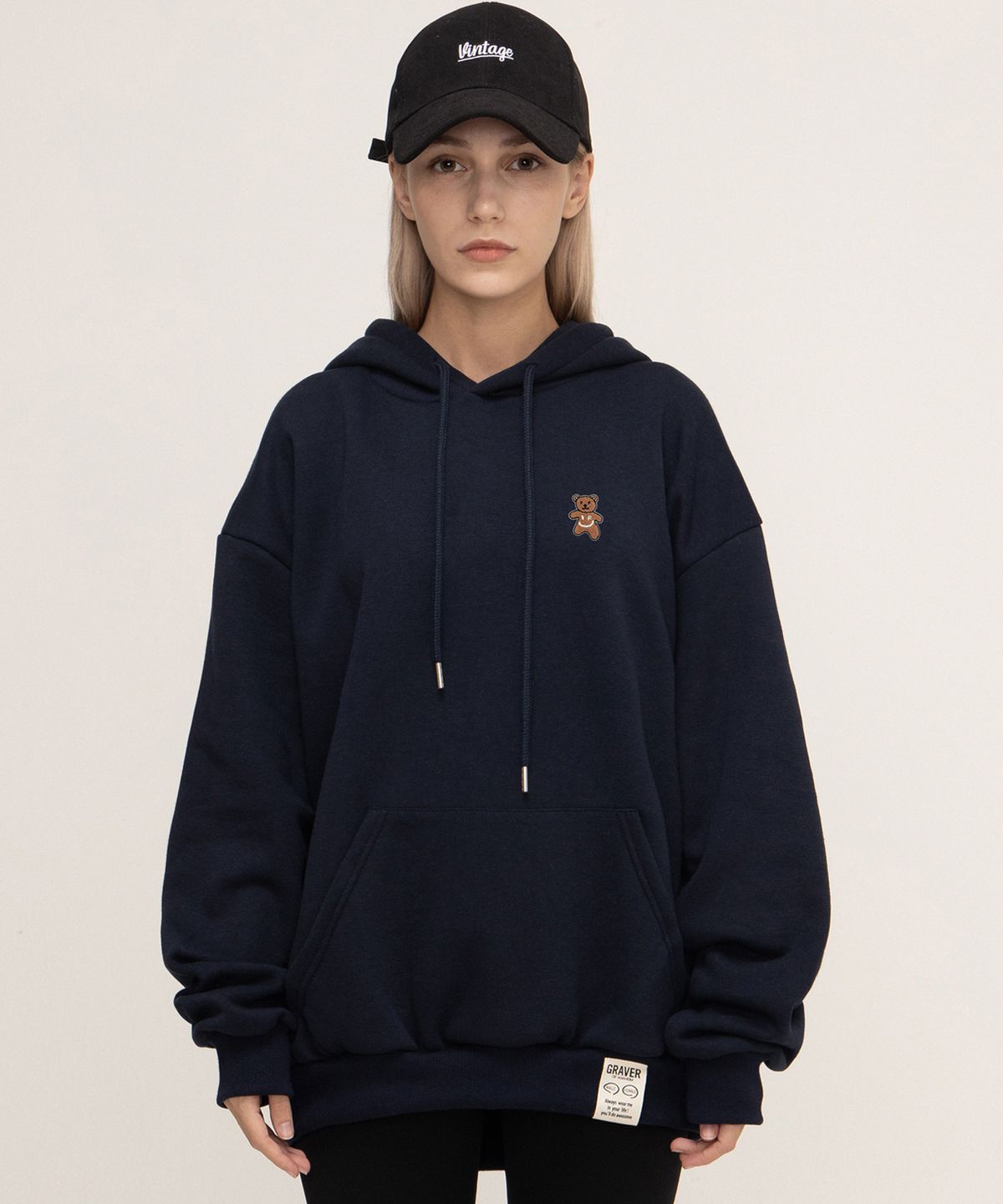 그레이버(GRAVER) [UNISEX]스몰 베어 자수 스마일 후드티_네이비