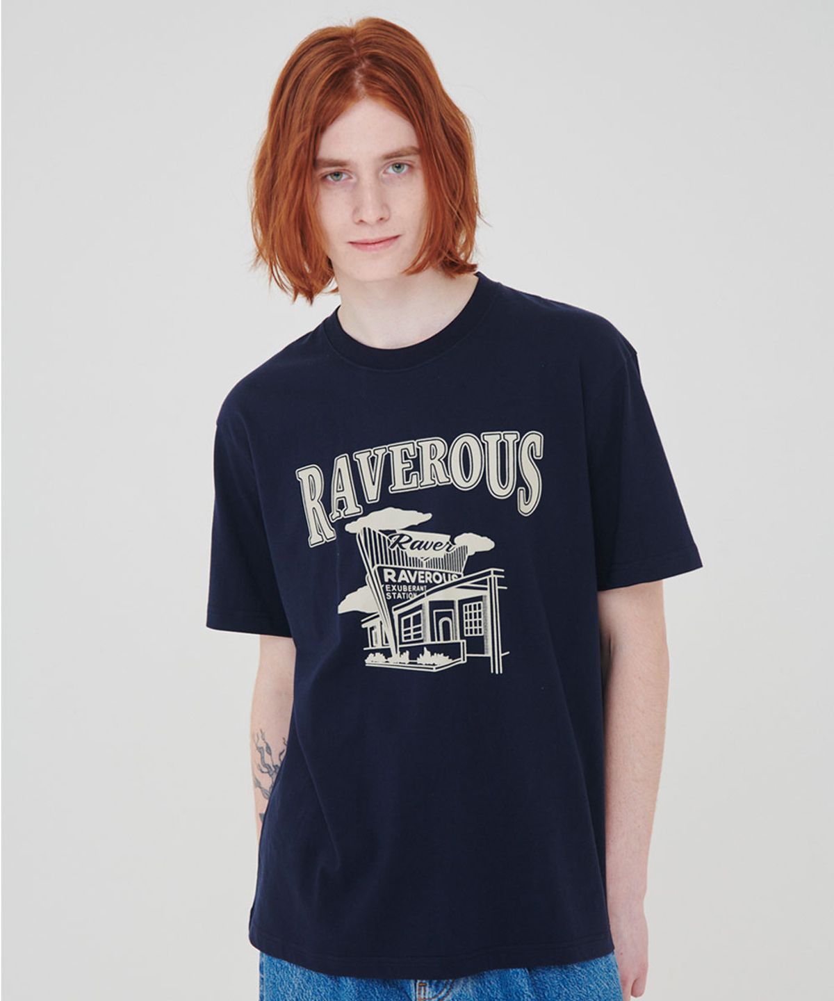 레이버러스(RAVEROUS) 서비스 스테이션 티셔츠 네이비