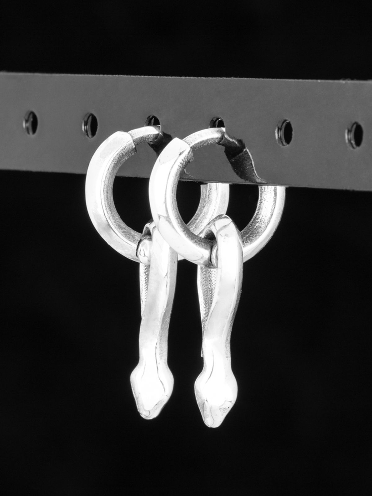 킹크로치(KING KROACH) SNAKE CLIP EARRING