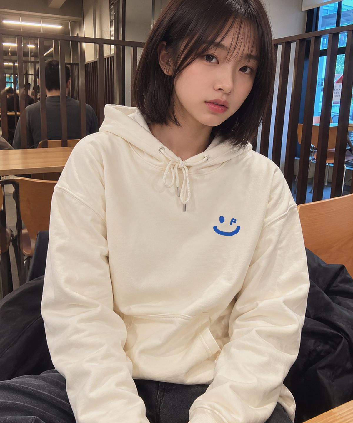 그레이버(GRAVER) [UNISEX]스몰 드로잉스마일 후드티_크림