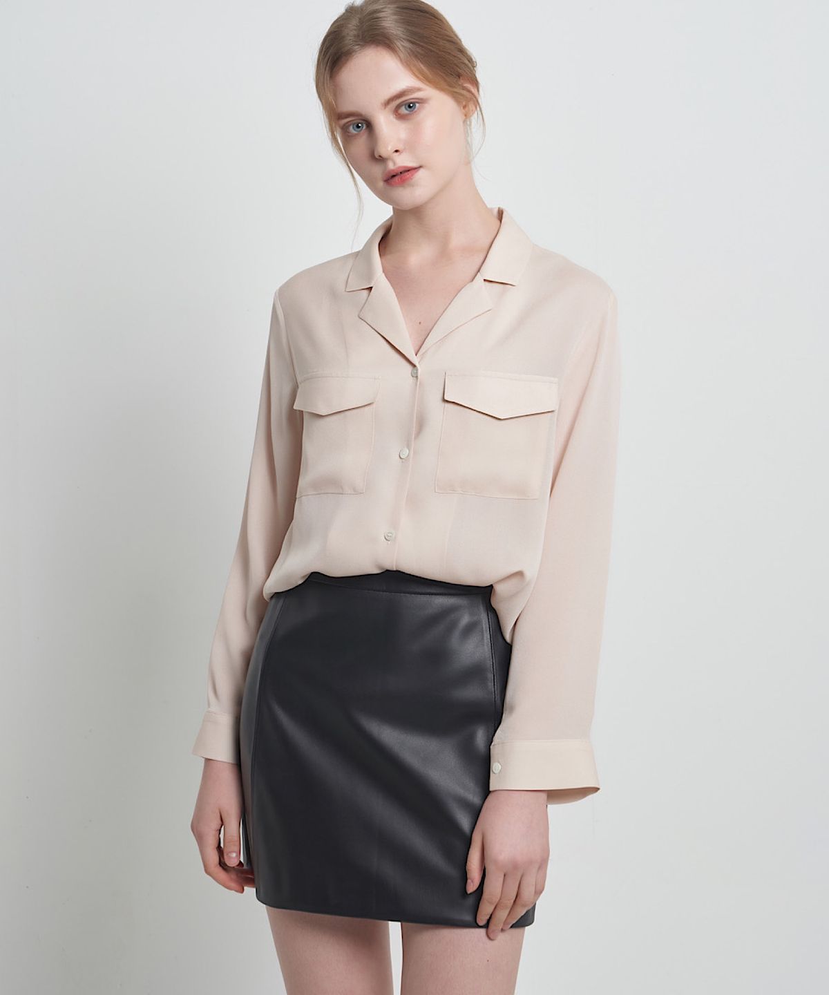 분닥세인츠(THE BOONDOCK SAINTS) Pocket Detail Silk Blouse Pink Beige