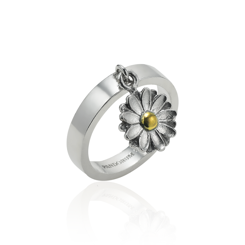 Daisy charm ring