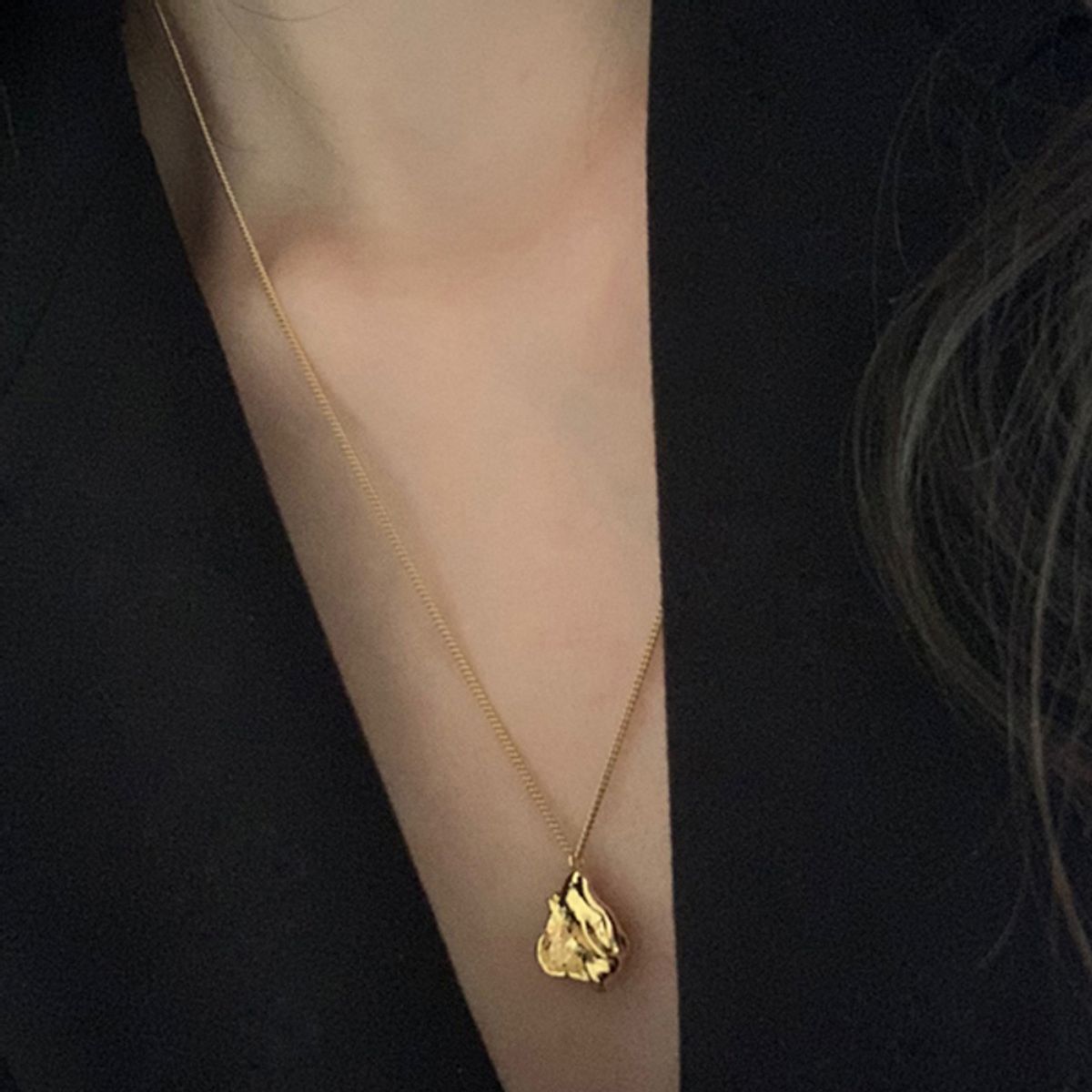 오브라비쉬에(OF-LAVISHE) Melting Stone Pearl Vintage Necklace