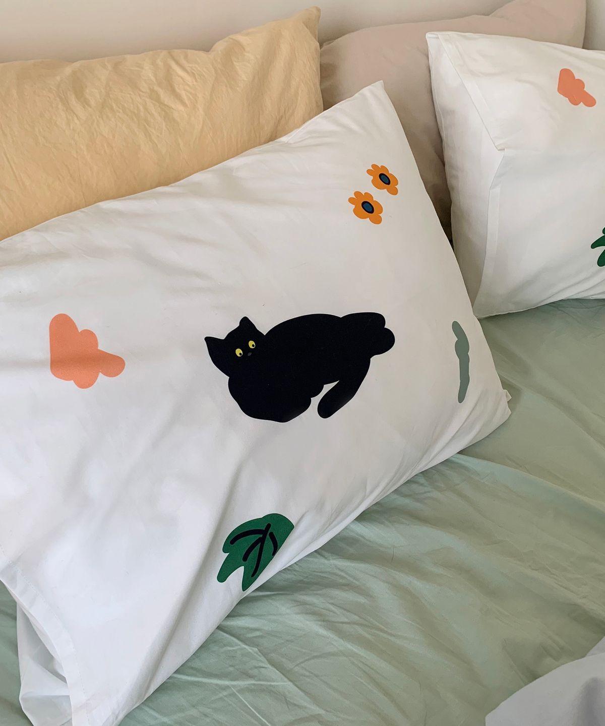 소곤소곤(SOGONSOGON) drawing bbabba  pillow