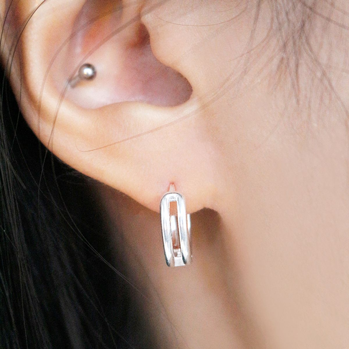47베이지(47BAG) 925 Silver Chelsy Earrings