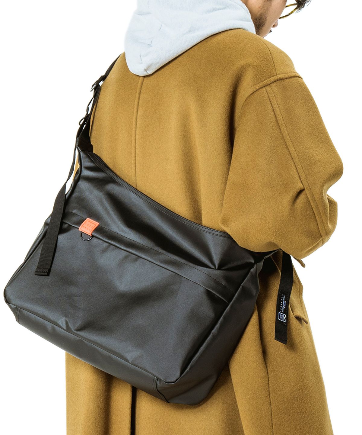 에이지 그레이(AGED GRAY) DAILYMESSENGER(BK)