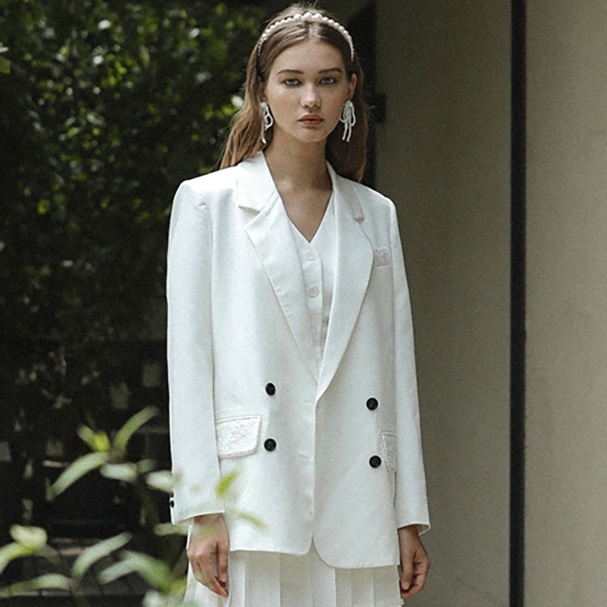 던드롭(DUNDROP) DD white angel double breasted jacket