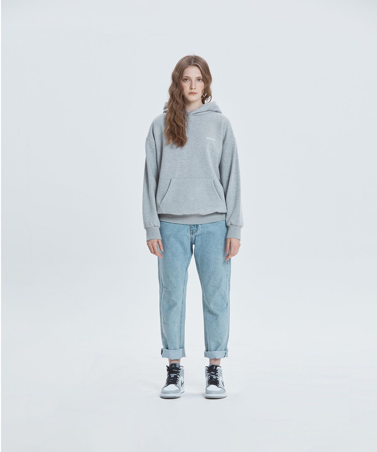베스띠또(VESTITO) LOGO GRANDE HD SWEAT(빅 로고 후드 티)