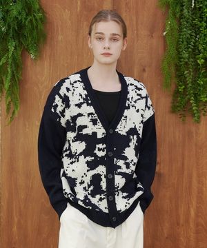 잉크 자카드 니트 가디건_네이비