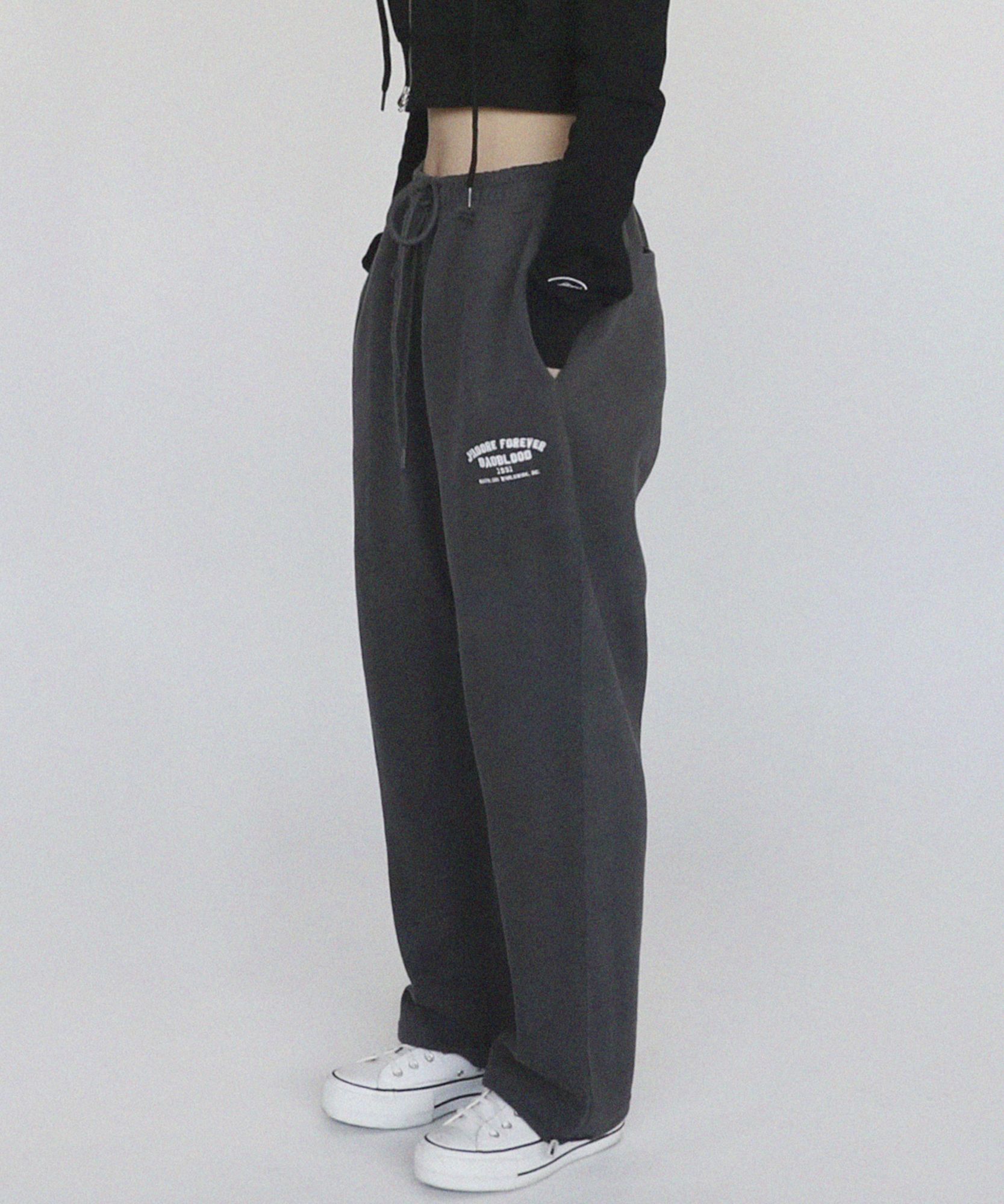 MUSINSA公式 | BADBLOOD INDロゴニットスウェットパンツ - チャコール