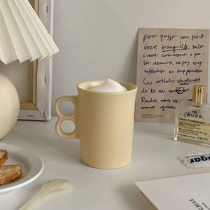 바닐라크림 머그잔