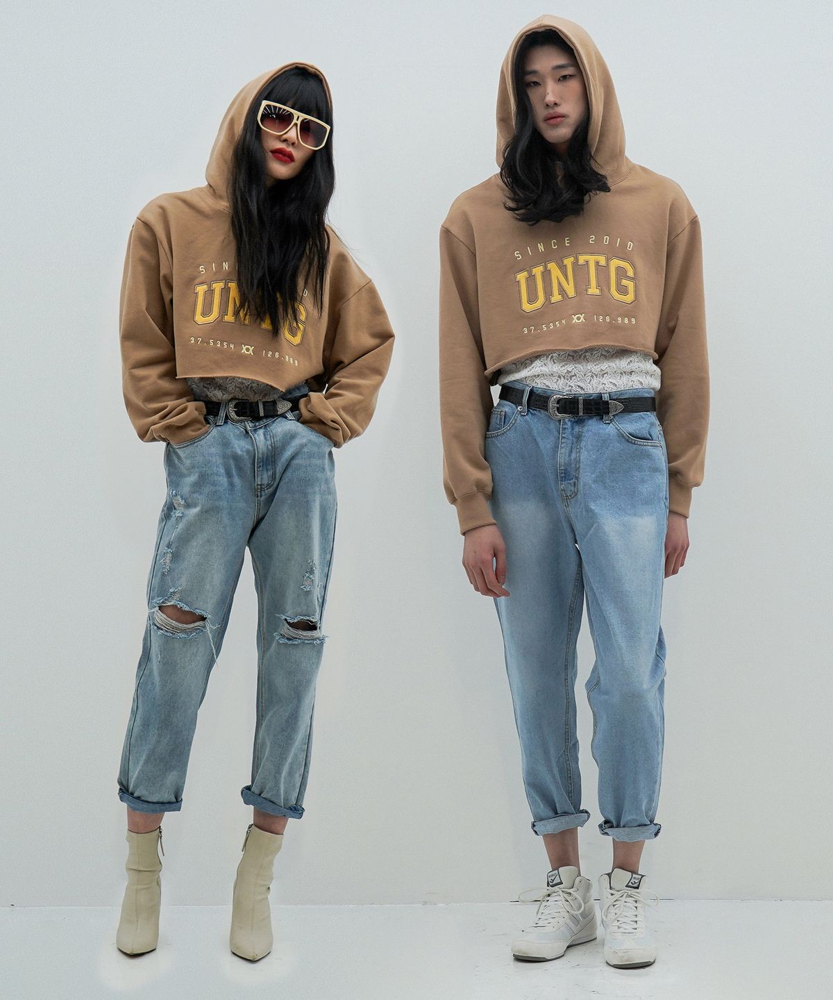 언티지(UNTAGE) 로고 자수 크롭 후드 스웨트 셔츠[Brown(UNISEX)]_UTT-FH06