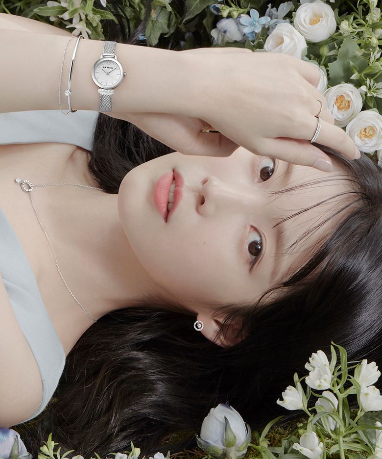 [아이유 PICK] J e te 귀걸이 (JJJTEQ2BS002SW000)