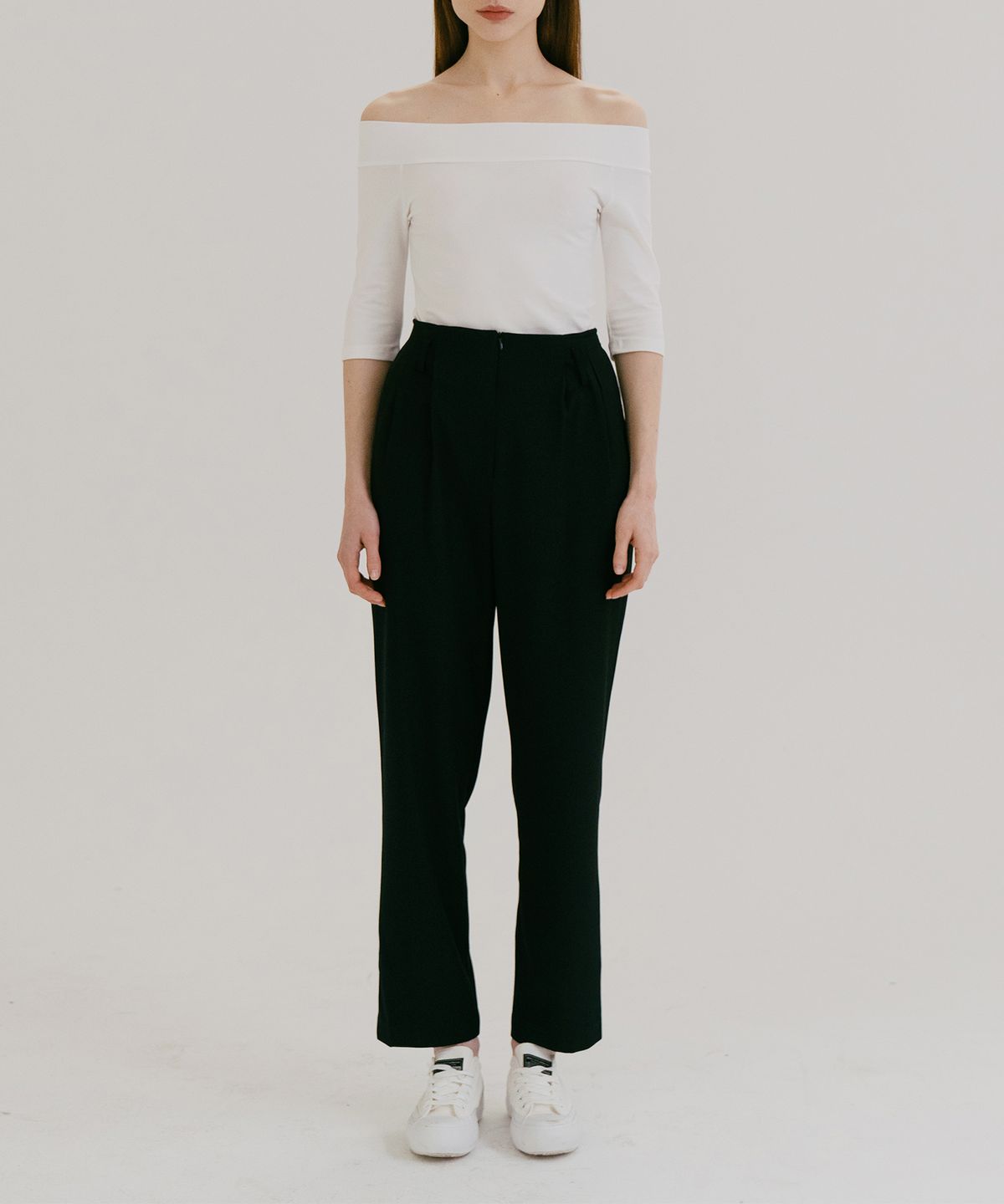 320쇼룸(320SHOWROOM) SOFT SEMI TAPERED SPAN SLACKS DARK NAVY