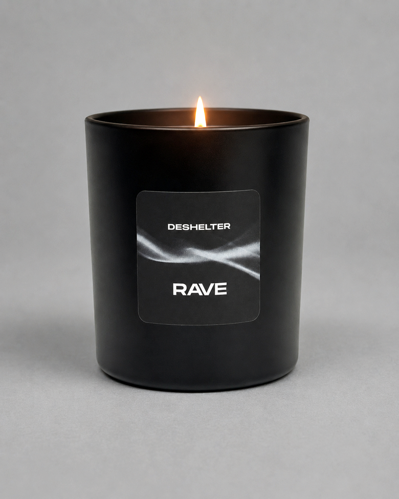 RAVE 7oz 스파이시 우디 머스크의 복합적 시프레향 소이캔들
