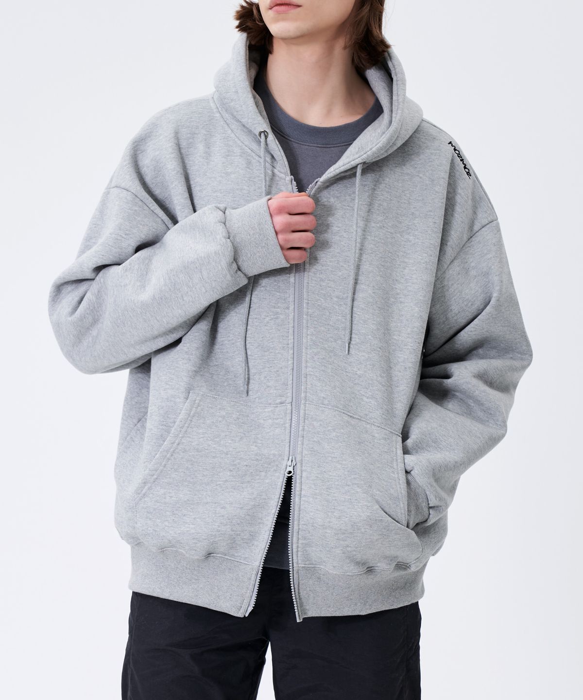 모즈모즈(MOZMOZ) 어깨자수 오버핏 투웨이 기모 후드집업 메란지