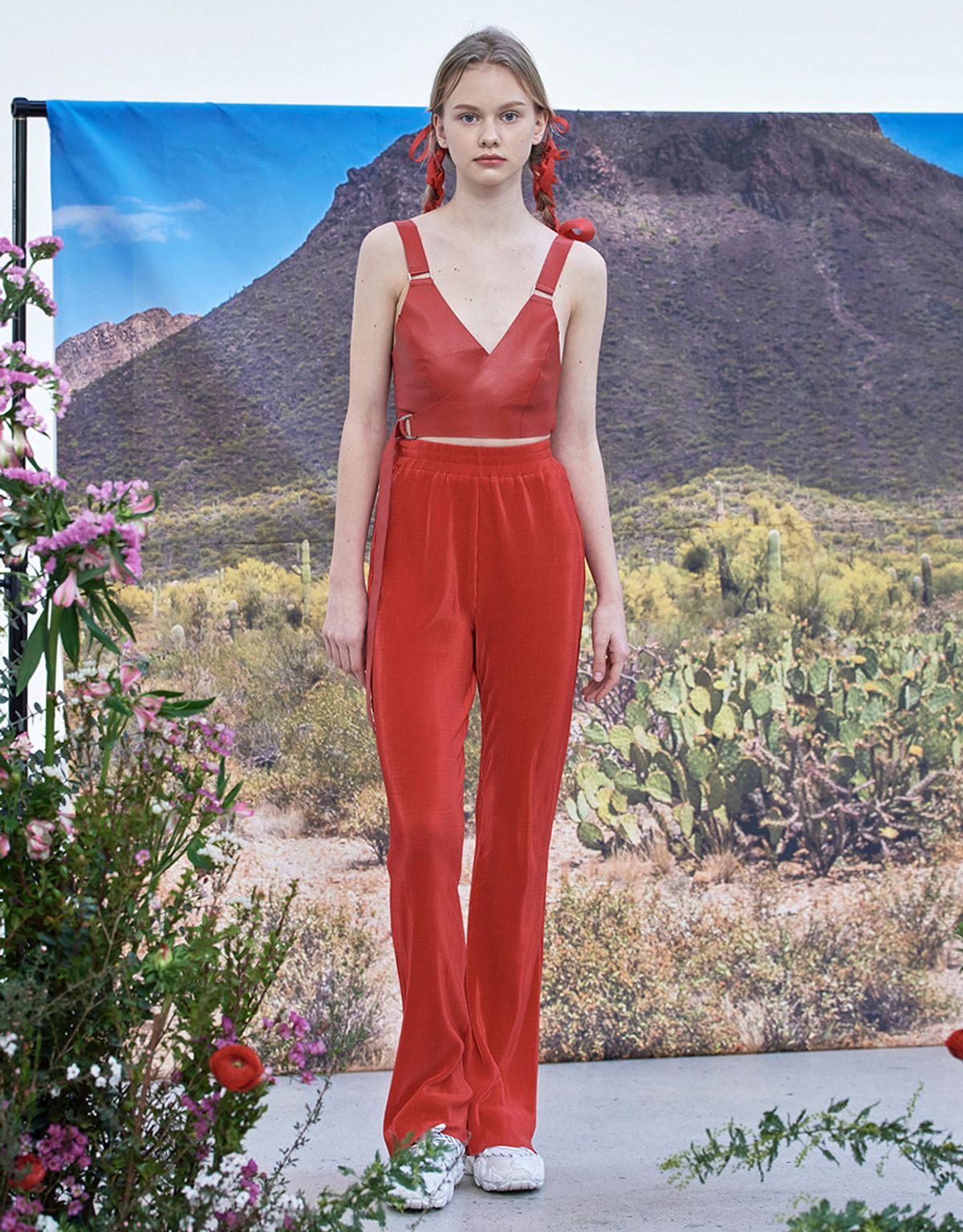워브먼트(WOVEMENT) Pleats Pants - Red