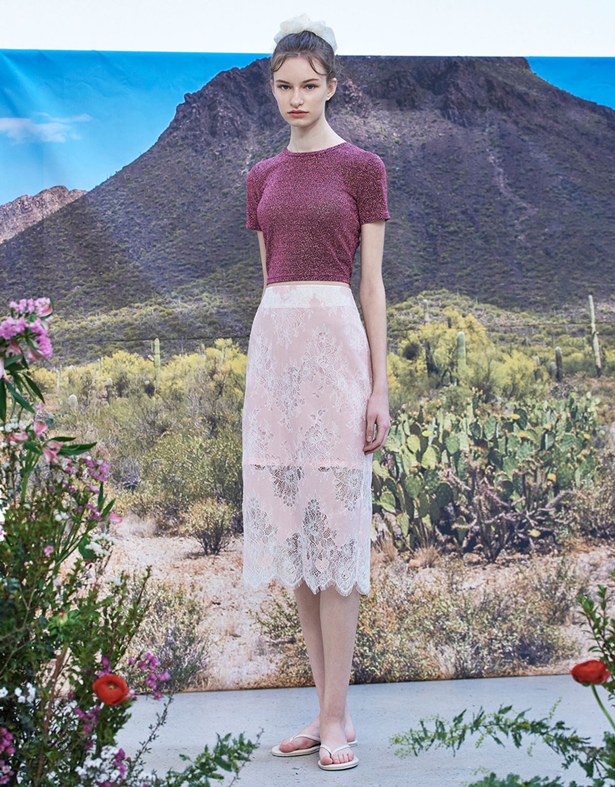 워브먼트(WOVEMENT) Pencil Line Lace Skirt - Light Pink