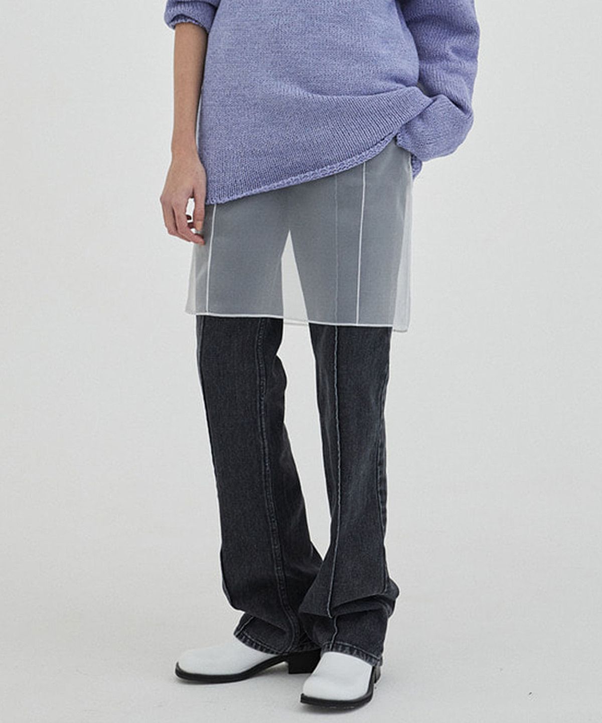 문선(MOONSUN) UNISEX Signature Pin Tuck Straight Denim Pants [Washed Out Black]