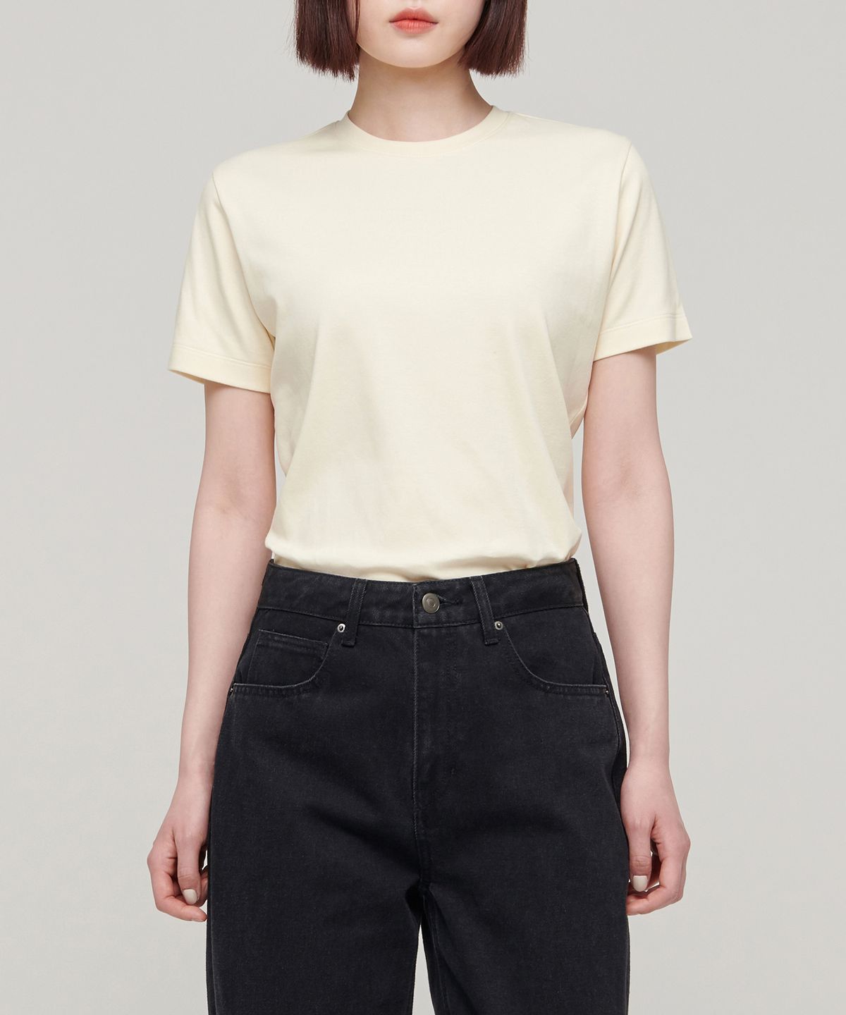 무신사 스탠다드 우먼(MUSINSA STANDARD WOMAN) 우먼즈 베이식 크루 넥 티셔츠 [에그렛]