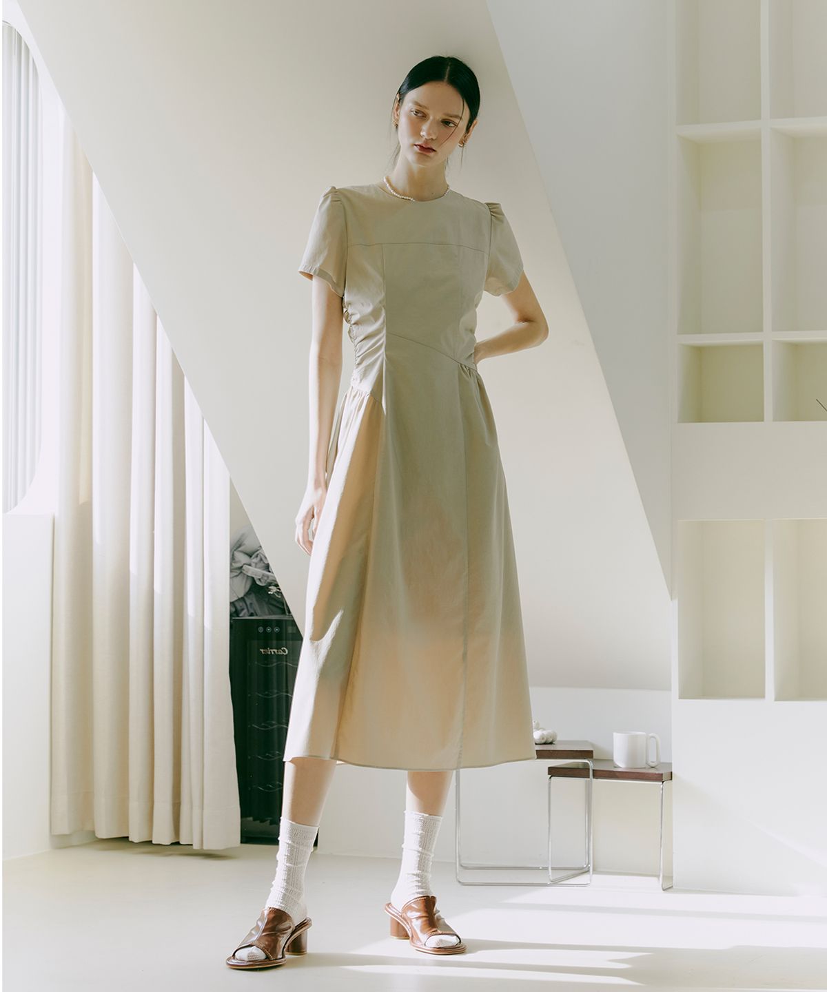 에트몽(ETMON) Side Shirring Dress  Beige