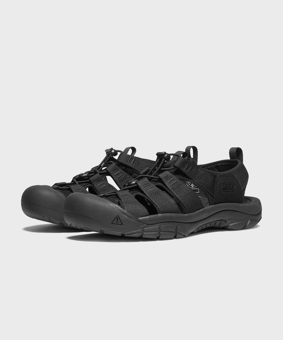 킨(KEEN) 뉴포트 H2 샌들 Triple Black