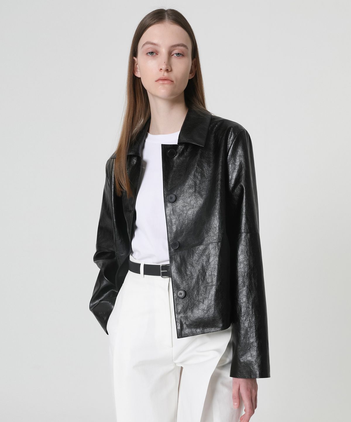르바(LEVAR) Faux Leather Crop Jacket - 2colors