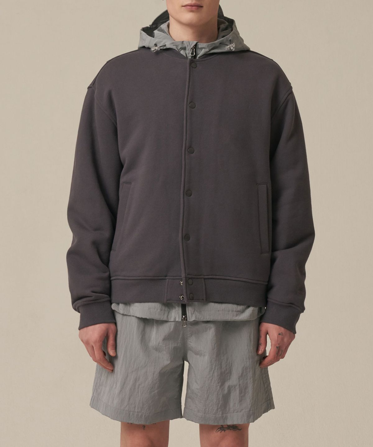 더블유엠씨(WMC) 컴포트 스타디움 점퍼_CHARCOAL GREY
