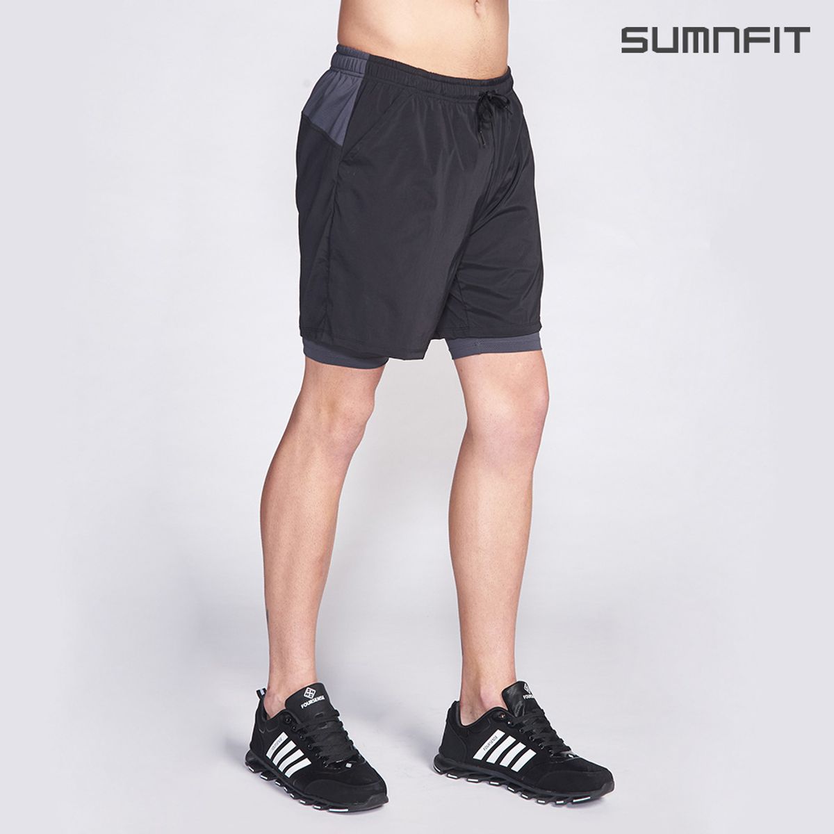 썸앤핏(SUMNFIT) 맨 올인원 4부 우븐 팬츠 블랙